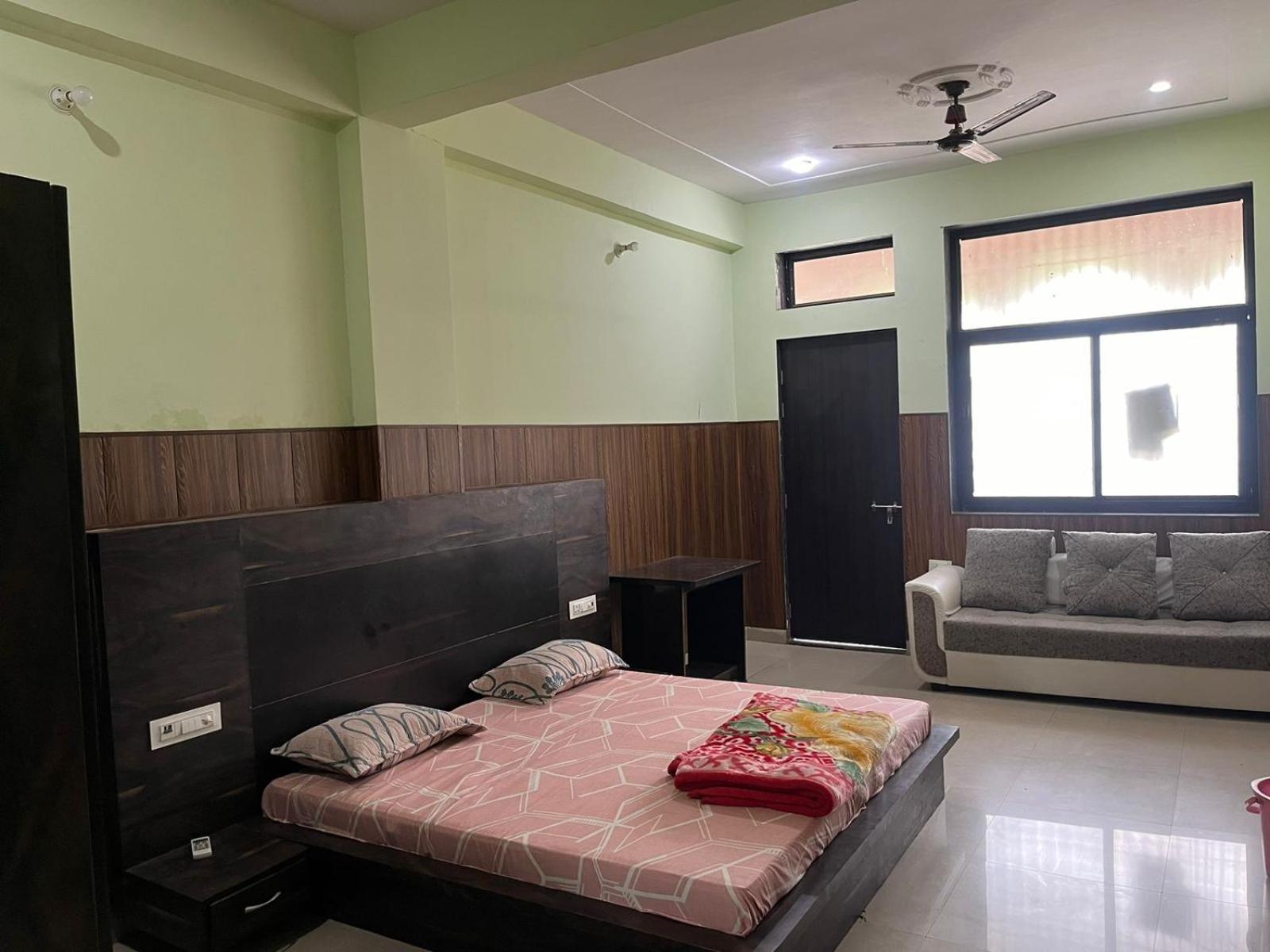 Shri Ji Baba Ki Haveli Hotel Govardhan Ngoại thất bức ảnh