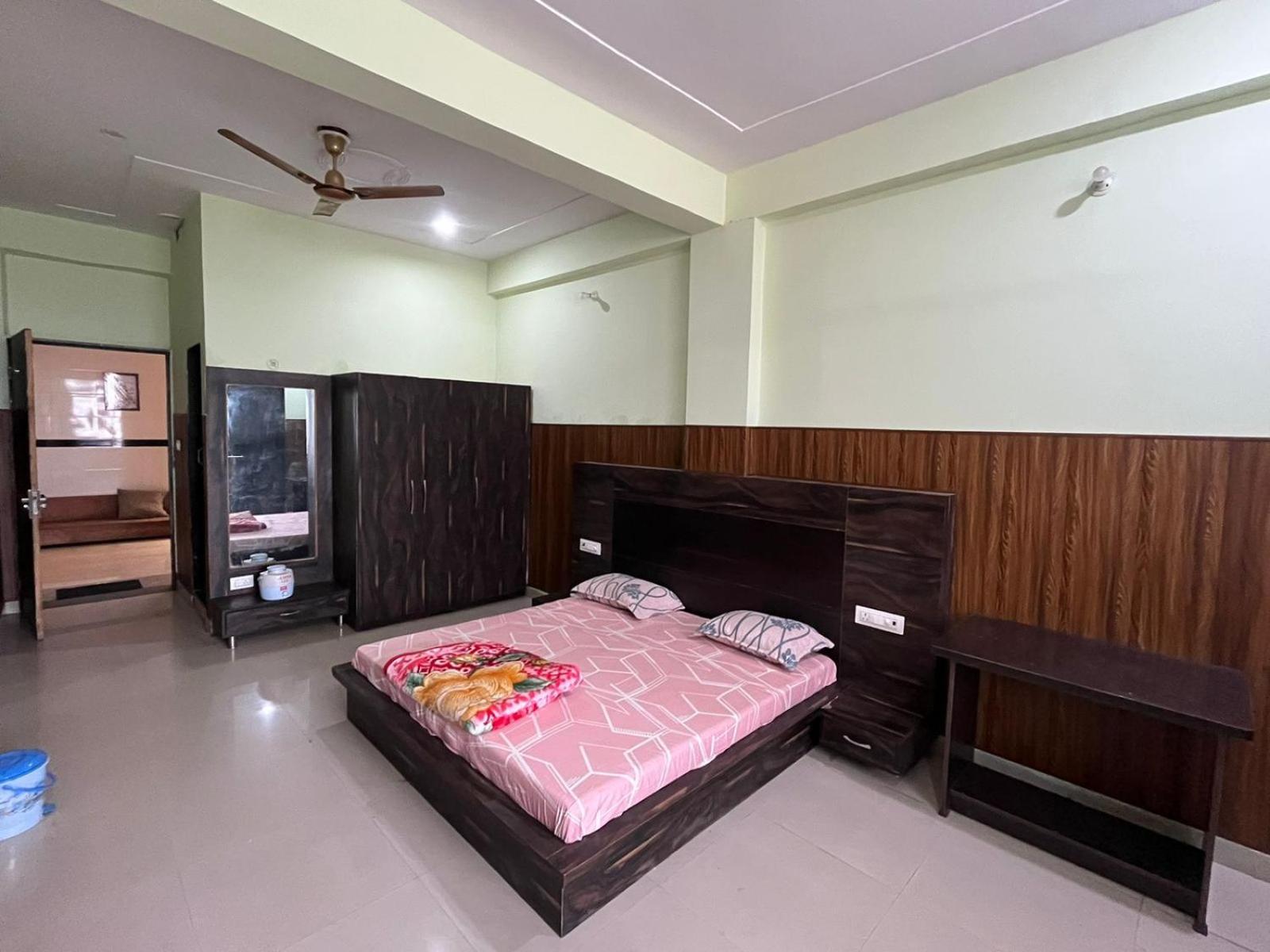 Shri Ji Baba Ki Haveli Hotel Govardhan Ngoại thất bức ảnh